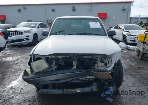 2003 Toyota Tacoma z USA, uszkodzony, nr VIN 5TENL42N13Z304424